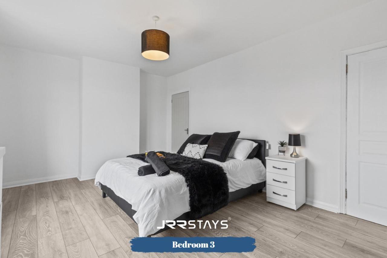 Nuneaton - Ideal 3 Bedroom, Wi-Fi Parking, Sleeps 6 - Jrr Stays المظهر الخارجي الصورة