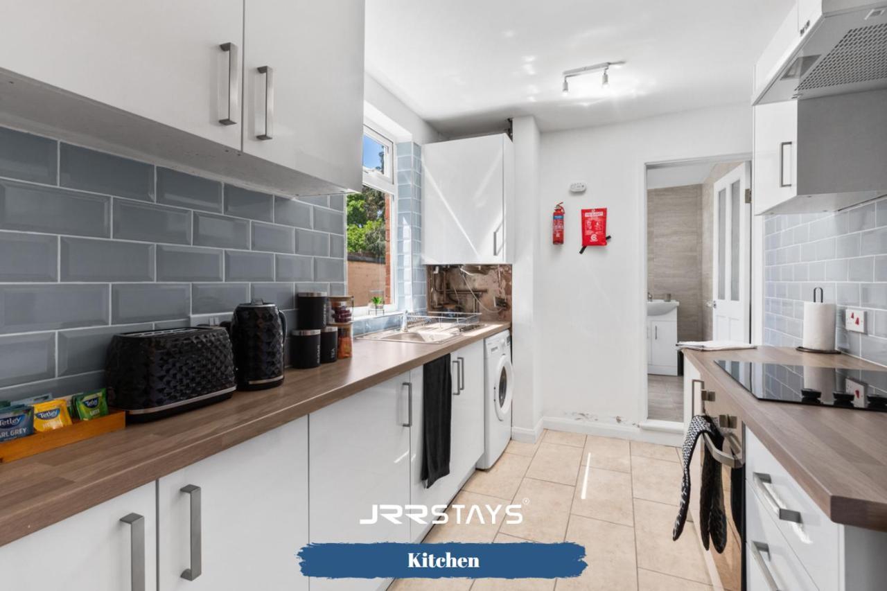 Nuneaton - Ideal 3 Bedroom, Wi-Fi Parking, Sleeps 6 - Jrr Stays المظهر الخارجي الصورة