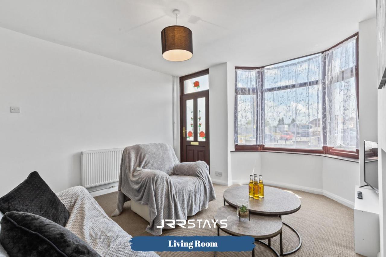 Nuneaton - Ideal 3 Bedroom, Wi-Fi Parking, Sleeps 6 - Jrr Stays المظهر الخارجي الصورة