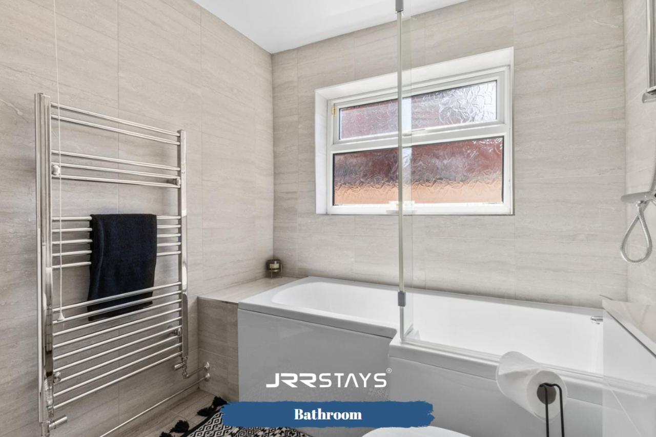 Nuneaton - Ideal 3 Bedroom, Wi-Fi Parking, Sleeps 6 - Jrr Stays المظهر الخارجي الصورة